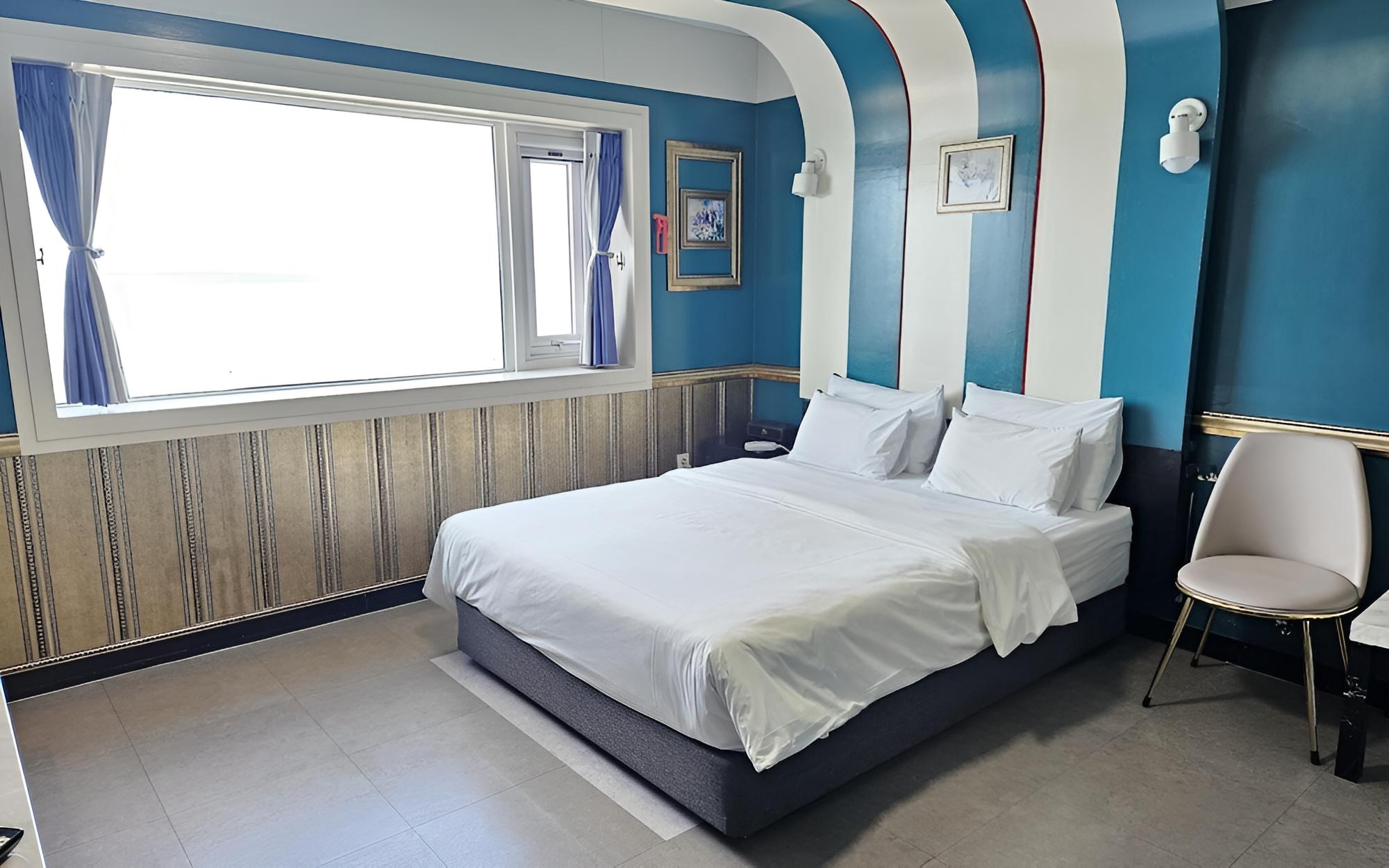 Room (Special room-sea view (70-inch TV air)