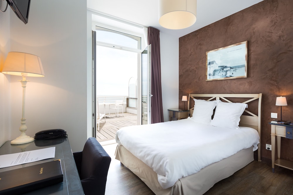 Comfort Room, 1 Double Bed, Terrace, Sea View - Photo 2