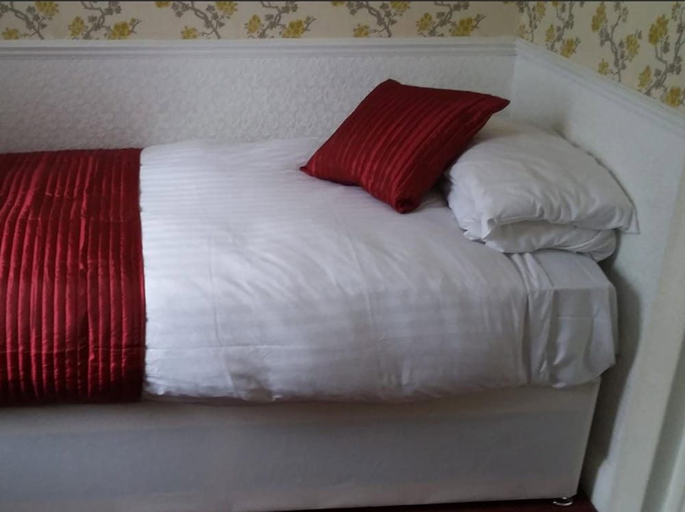 Single Room, Ensuite photo 3