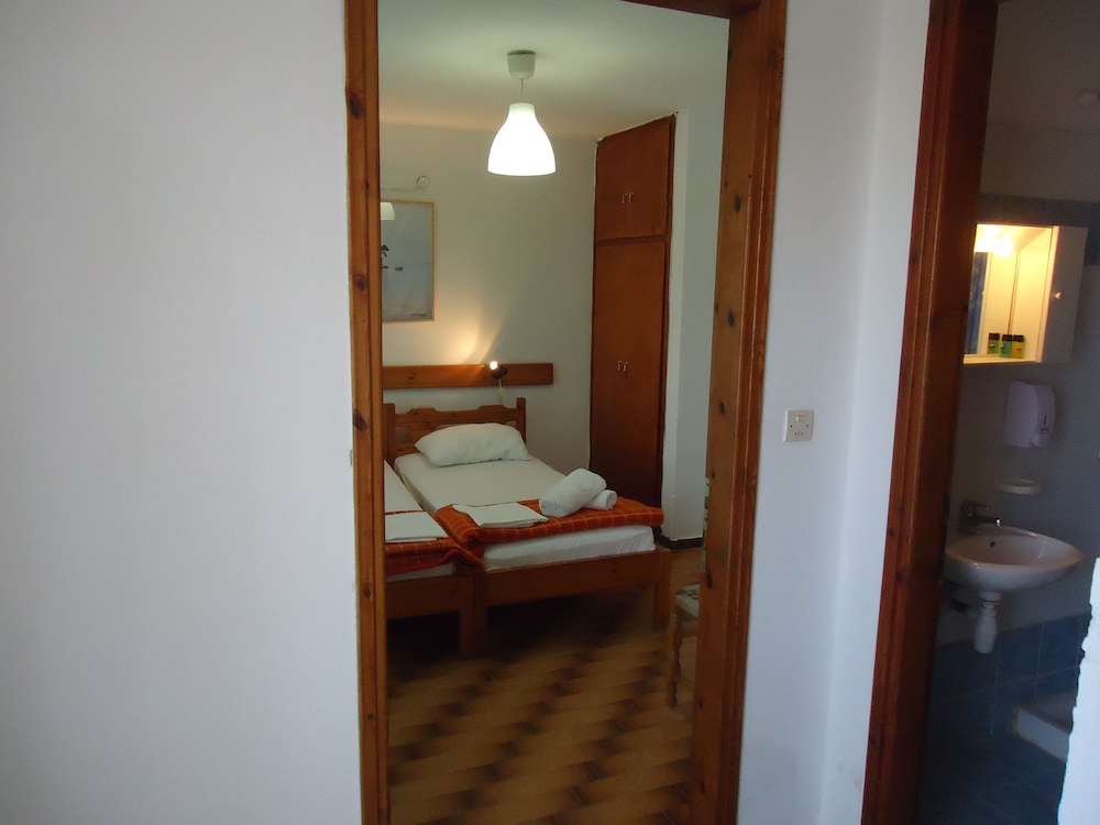 Quadruple Room, Connecting Rooms, Ground Floor (External Bathroom) photo 1