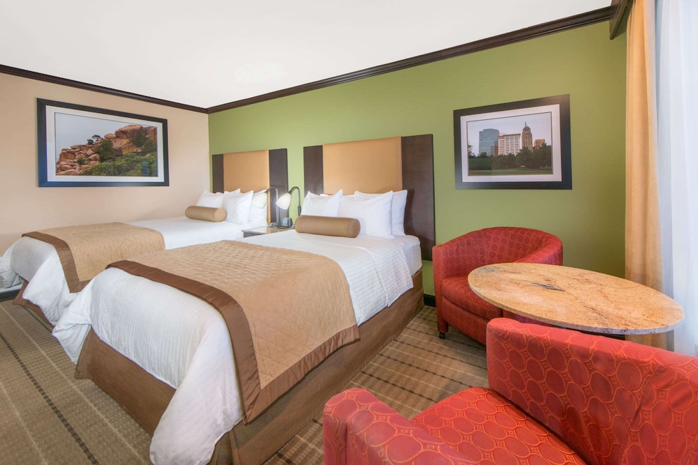 Room, 2 Double Beds, Non Smoking - Photo 1