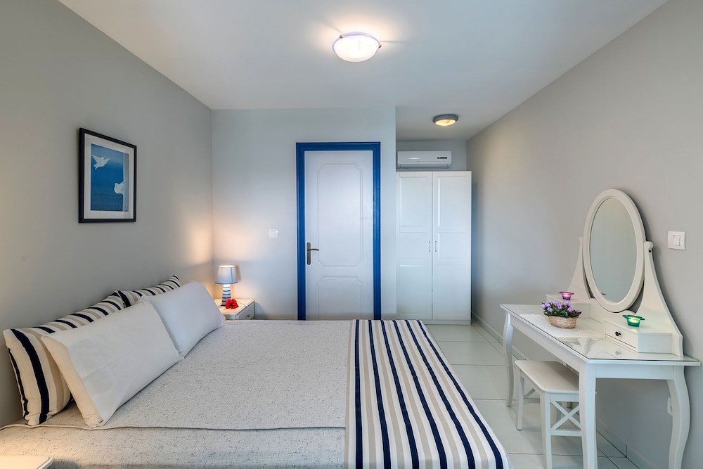 Comfort Suite, 2 Queen Beds, 2 Bathrooms photo 3