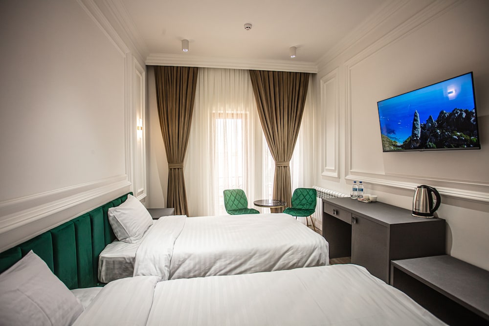 Standard Triple Room - Photo 4
