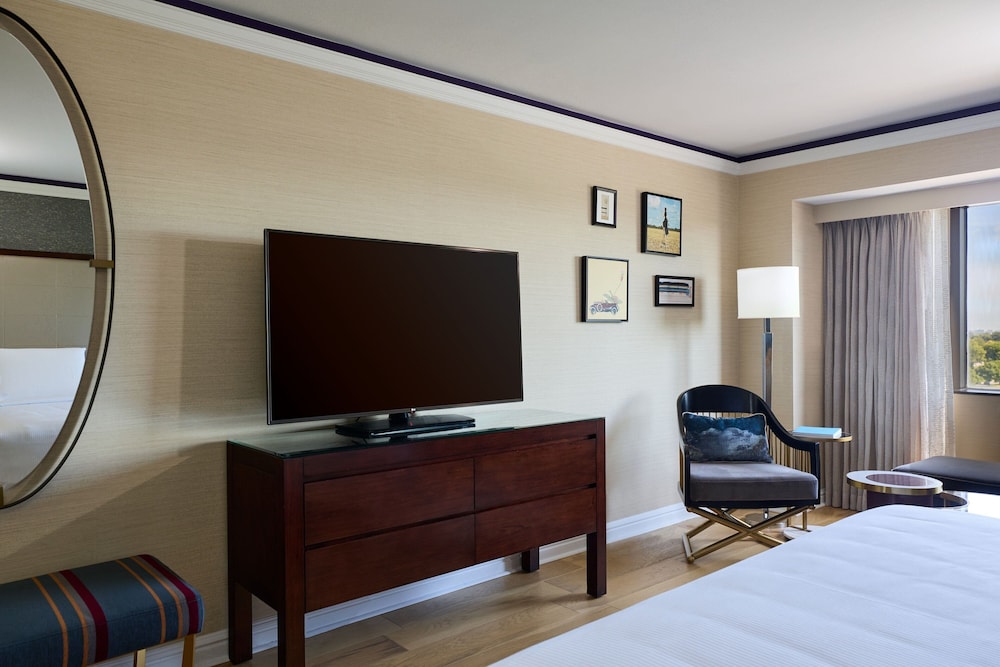 Room, 2 Queen Beds - Photo 7
