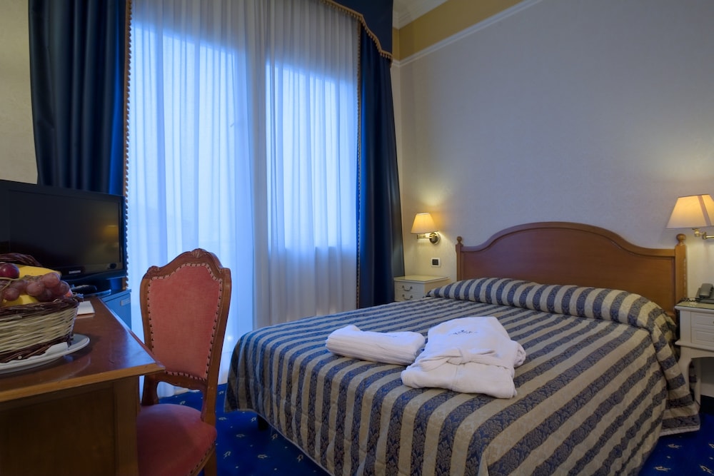 Single Room photo 3