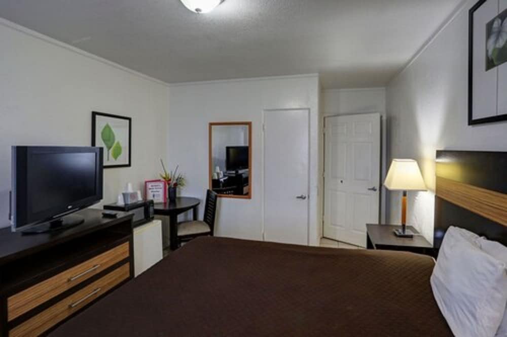 Basic Room photo 2