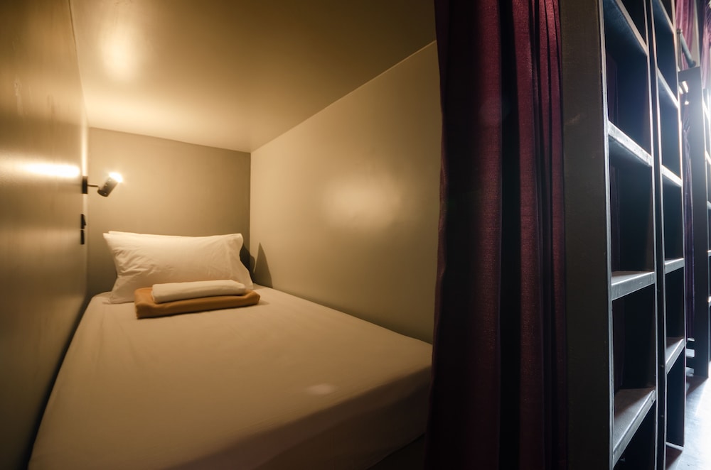 8 Beds Mixed Dormitory Room (Up to 8 person) photo 2