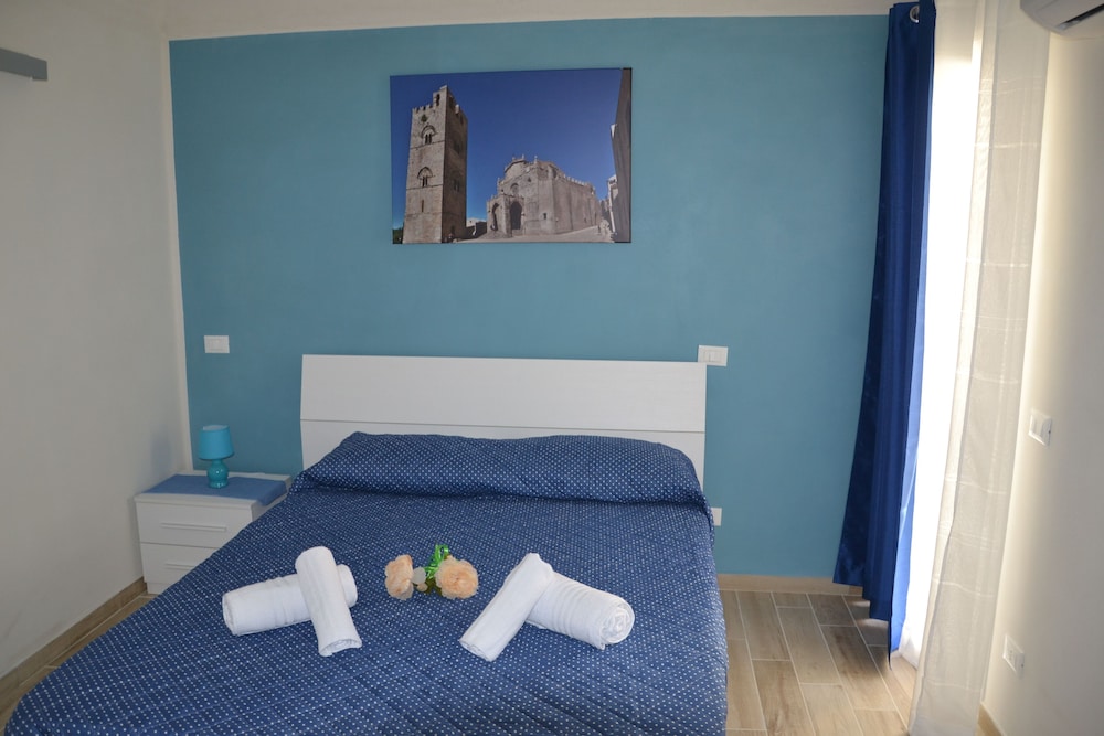 Deluxe Double Room, City View (Levanzò) photo 1