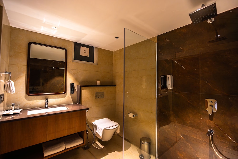 Suite - Photo 7
