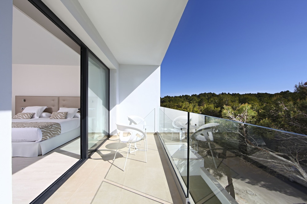 Double Room, Balcony, Garden View photo 3