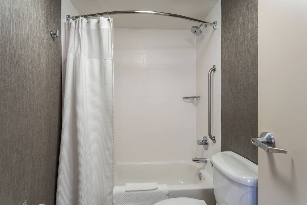 Suite, 2 Double Beds with a sofa bed - Photo 5