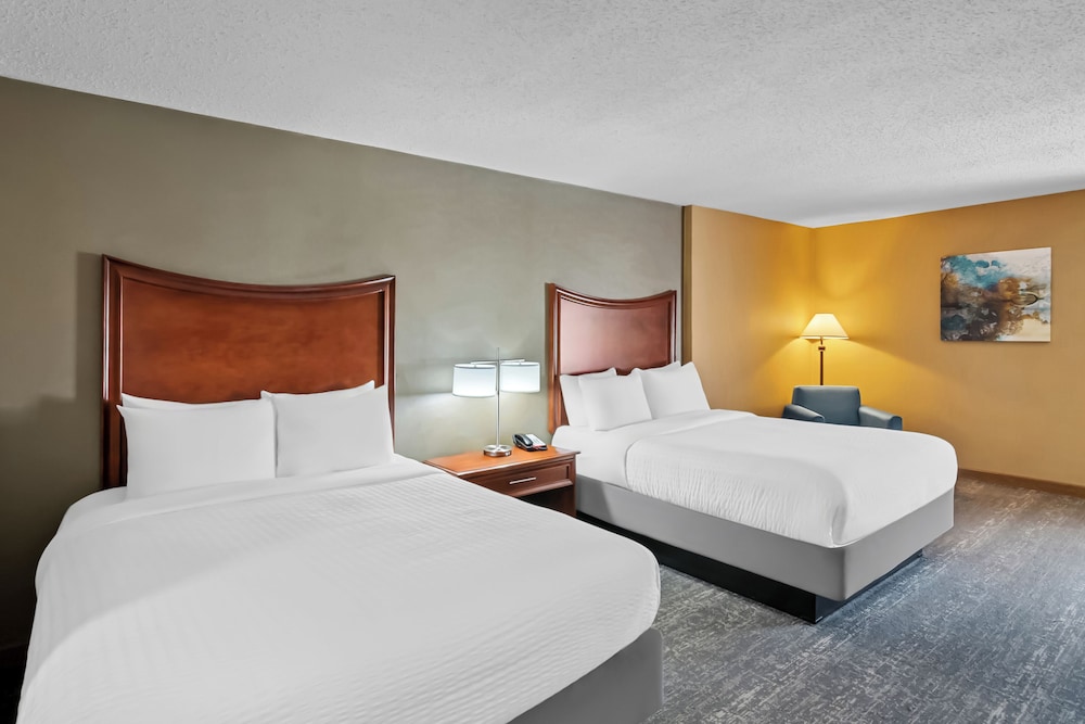 Suite, 2 Queen Beds, Non Smoking - Photo 3