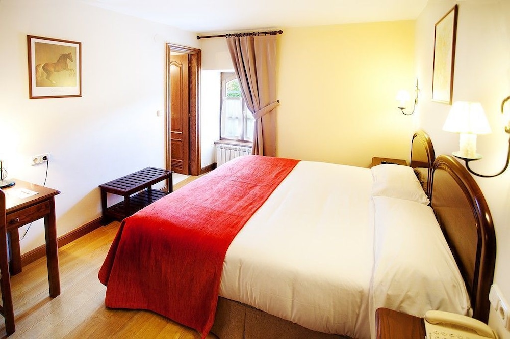 Twin Room - Photo 1