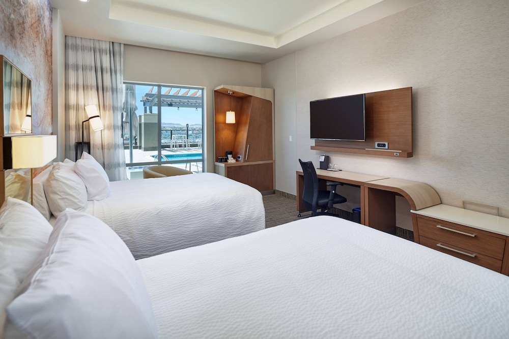 Room, 2 Queen Beds (Mobility Accessible, Tub) photo 1
