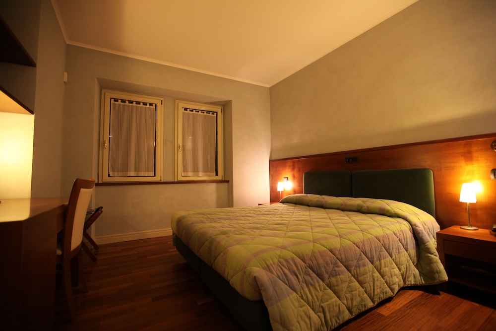 Classic Triple Room photo 3