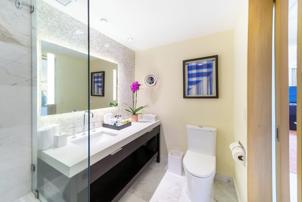 Classic Room, 2 Double Beds - Photo 7