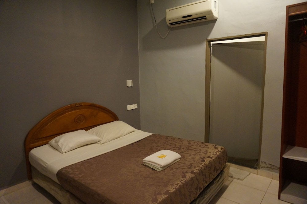 Deluxe Room, 1 Queen Bed photo 1
