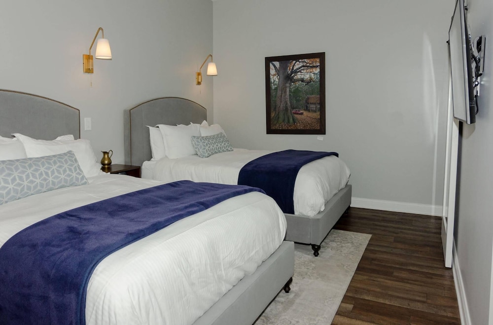 Suite, 2 Queen Beds, Non Smoking - Photo 9