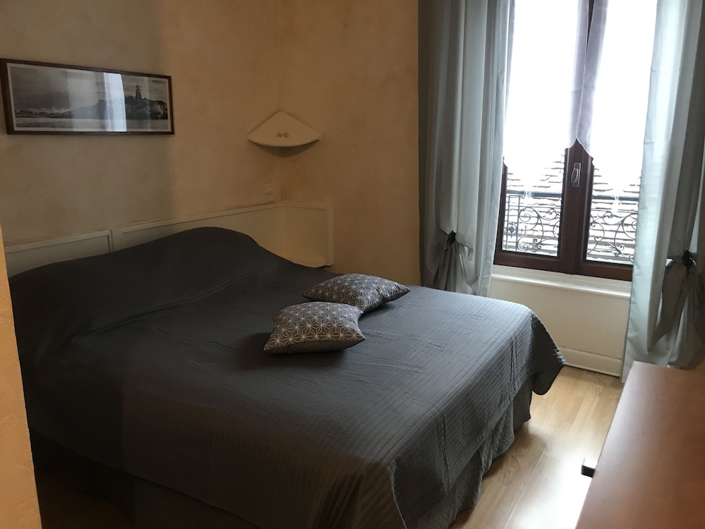 Double Room - Photo 6