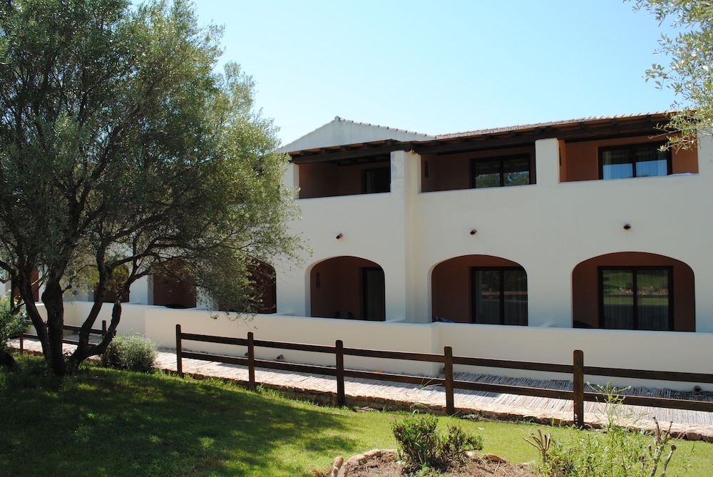 Superior Quadruple Room, Garden View - Photo 2