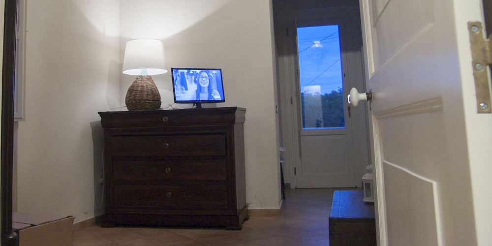 Double Room, 1 Queen Bed, Valley View