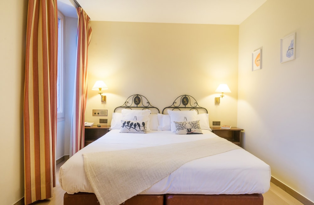 Double Room (Single Use)