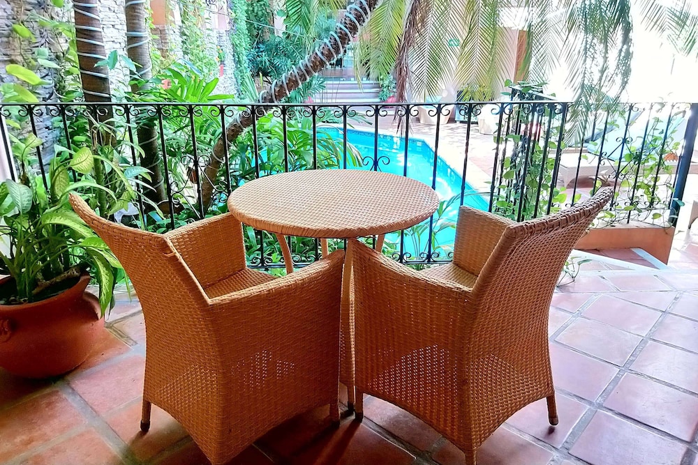 Suite, 1 Bedroom - Photo 4