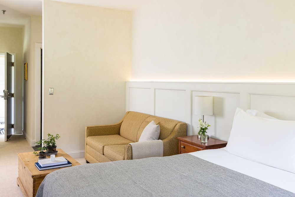 Junior Room, 1 King Bed with Sofa bed