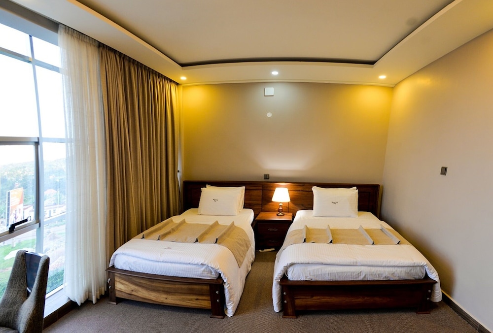 Standard Twin Room - Photo 3