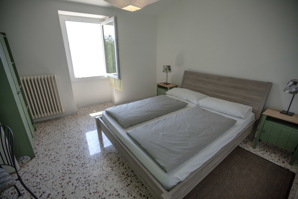 Family Room, 2 Bedrooms