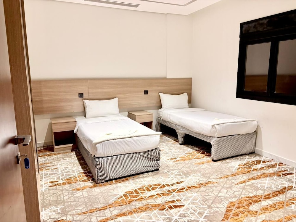 Basic Double or Twin Room, City View photo 1