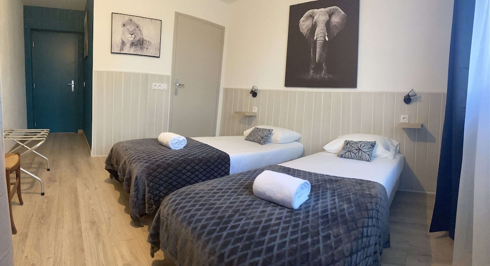 Classic Triple Room, Garden View