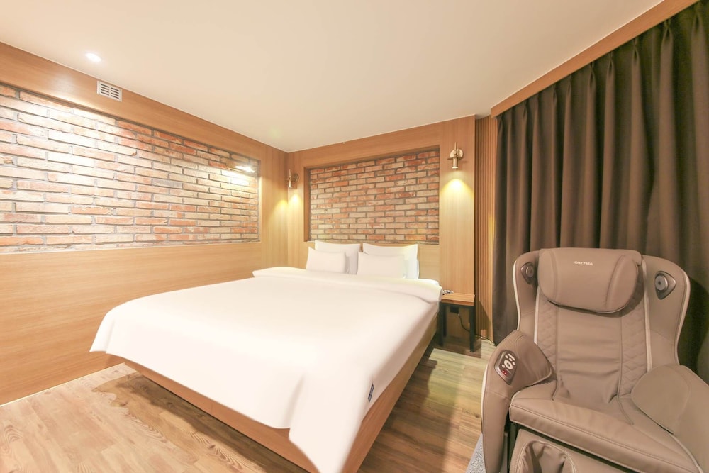 Premium, Non-smoking, 75 inch TV, Styler, Massage Chair, OTT Viewing Available