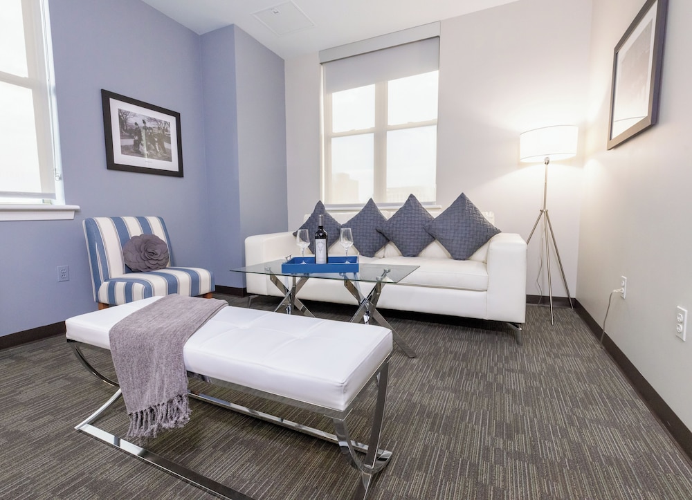 Executive Suite (Level) - Photo 5