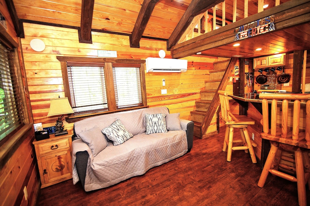 Family Cabin photo 2