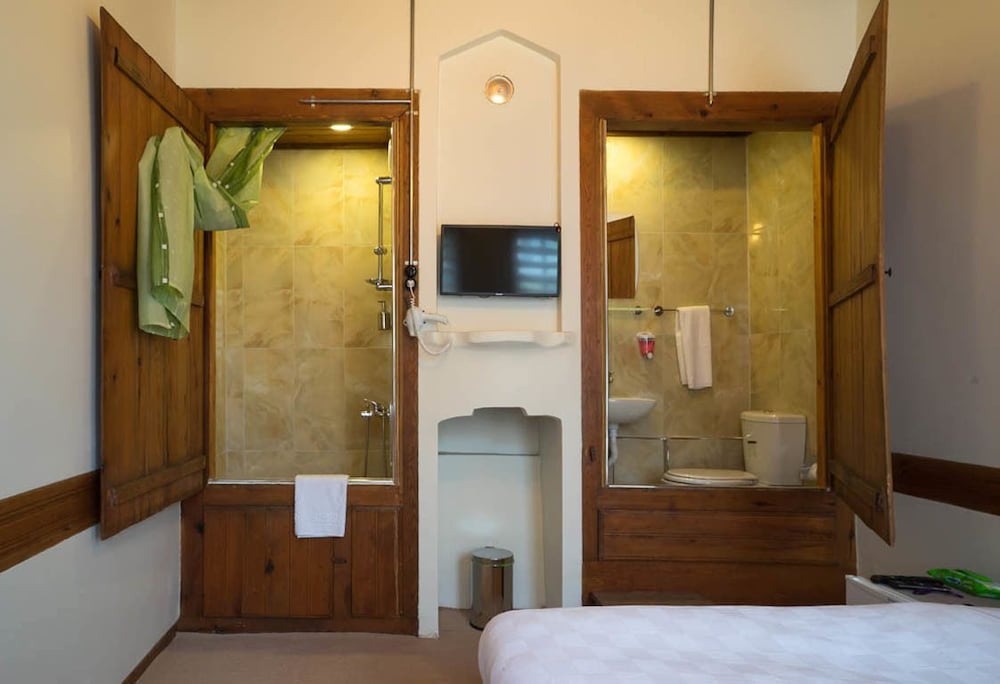 Standard Twin Room, City View photo 3