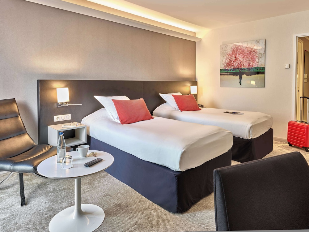 Comfort Room, 2 Twin Beds, Non Smoking (Larger Room) - Photo 1