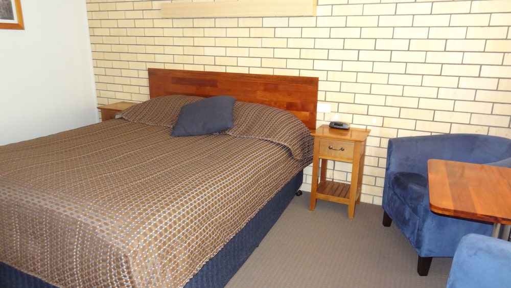 Deluxe King room photo 1