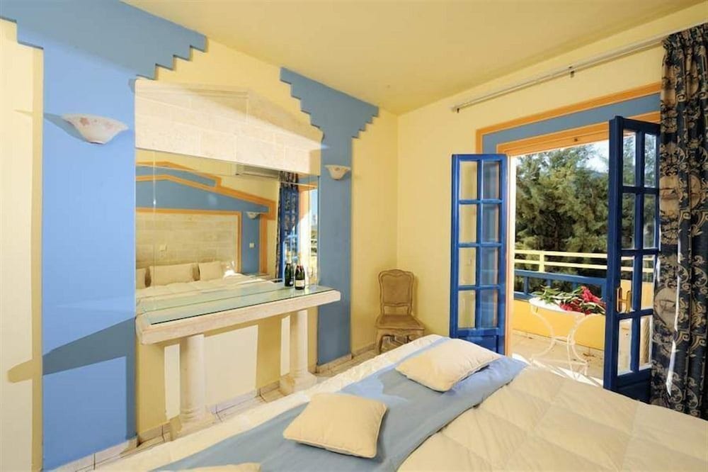 Deluxe Studio, Balcony, Sea View photo 1