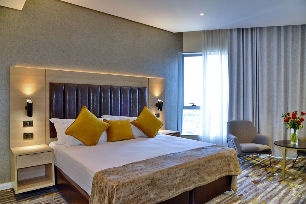 Standard Room, 1 King Bed - Photo 8