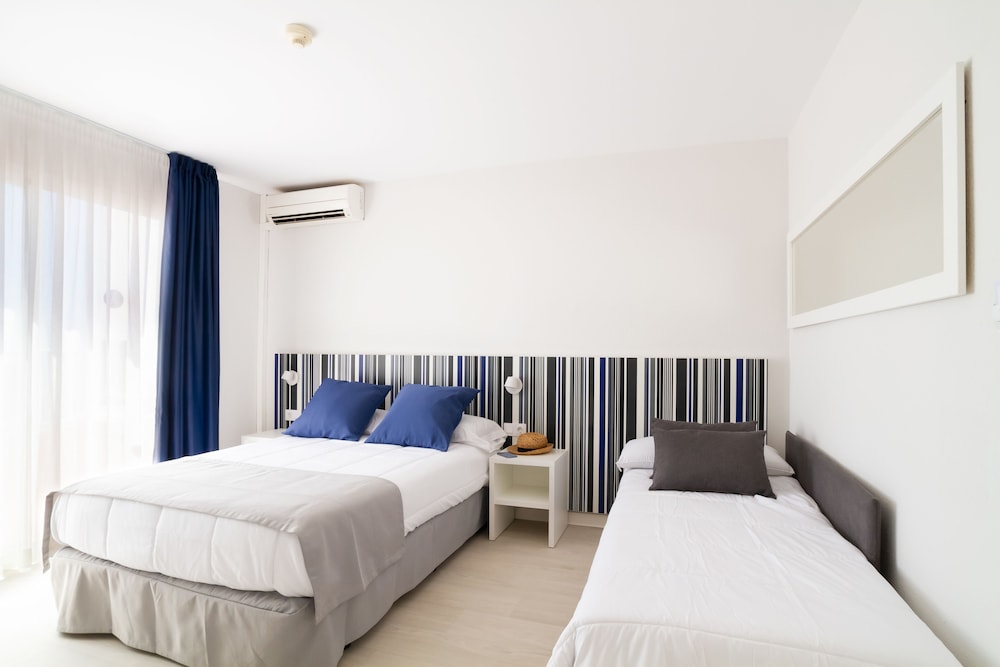 Standard Triple Room (2+1) - Photo 1