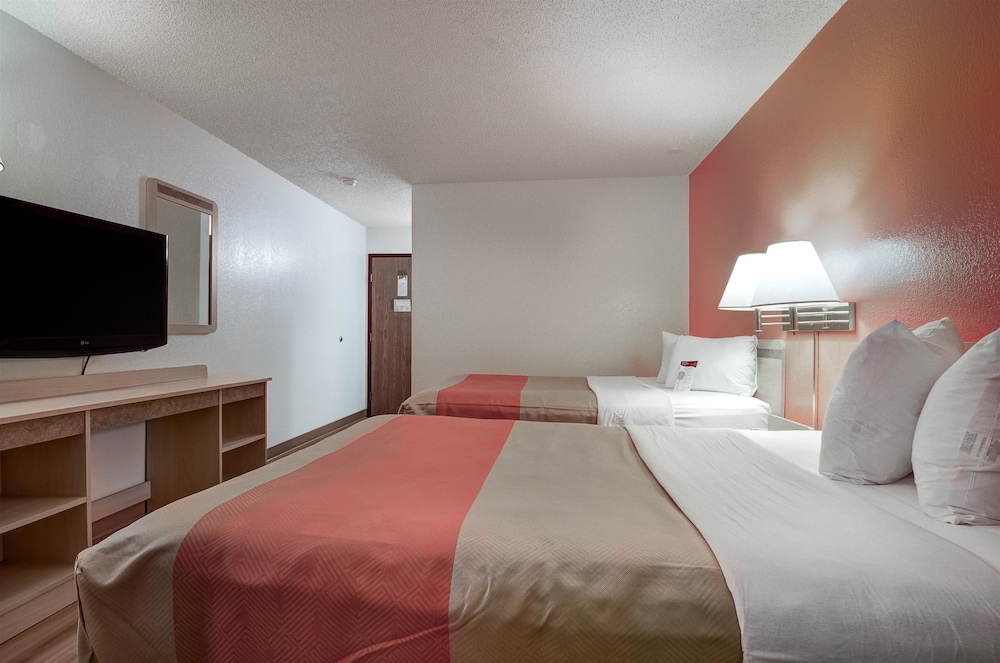Standard Room, 2 Double Beds, Non Smoking photo 1