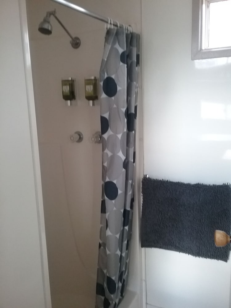 Standard Suite, 1 Bedroom, Non Smoking, Kitchen (Cabin 3) photo 2