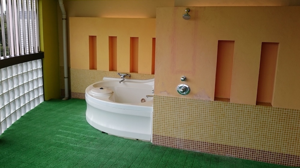 Open-air bath, Smoking photo 3