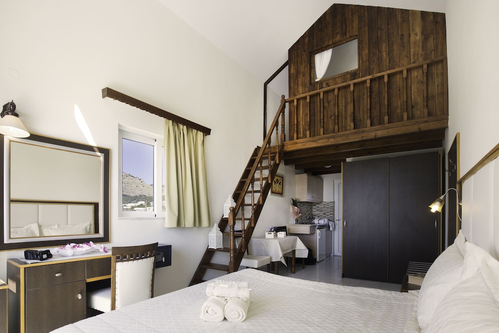 Apartment, 2 Bedrooms - Photo 1