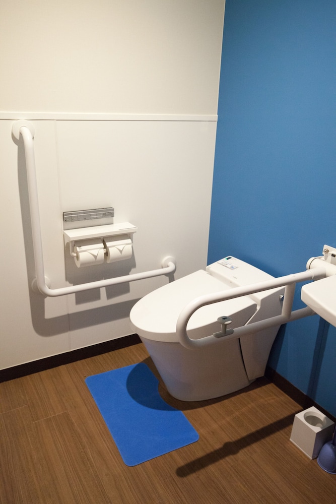 Economy Double Room, Non Smoking (Bamboo) photo 3