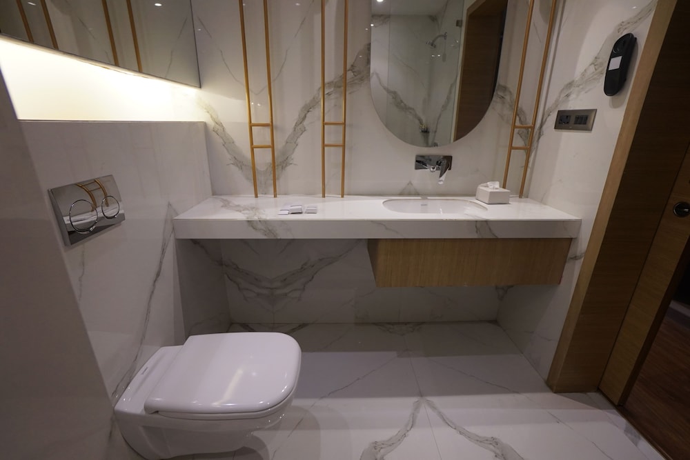 Executive Room - Photo 3