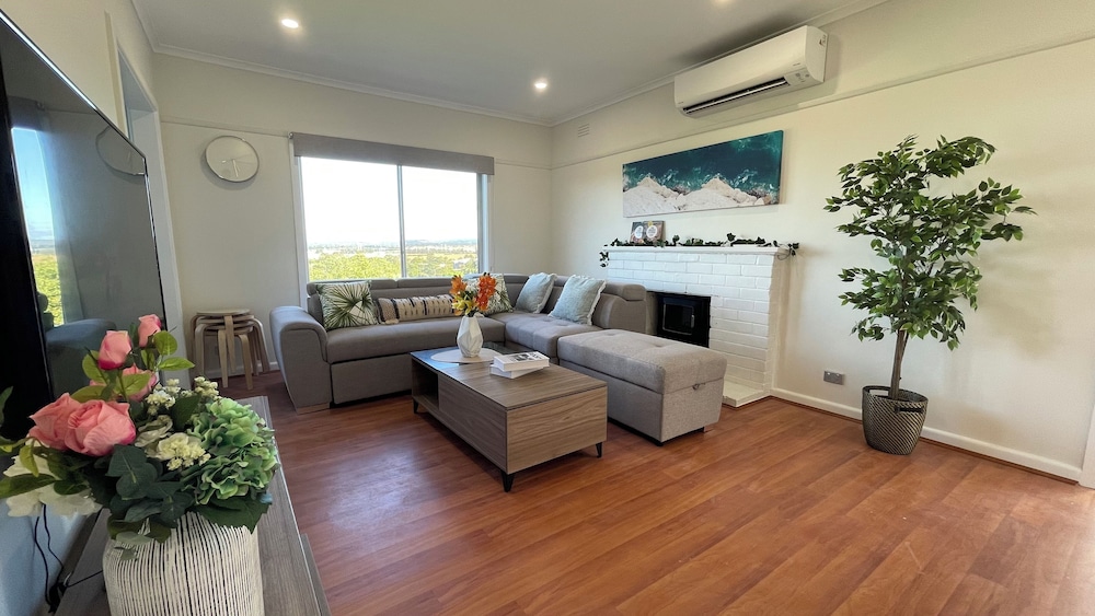 Family House photo 3