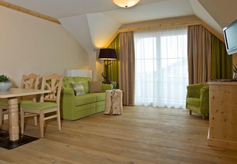 Deluxe Suite - Photo 4