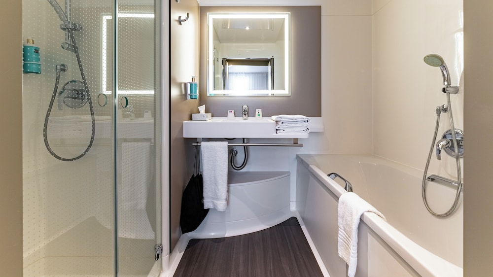 Executive Suite, 1 King size bed and 1 double sofa bed - Photo 11